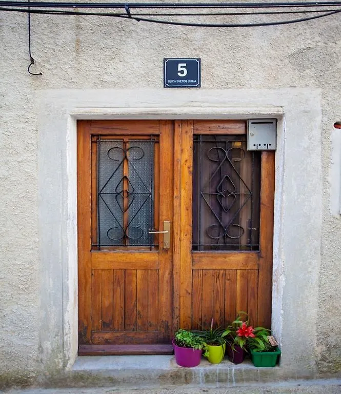 Honey Apartments Cres Croatia