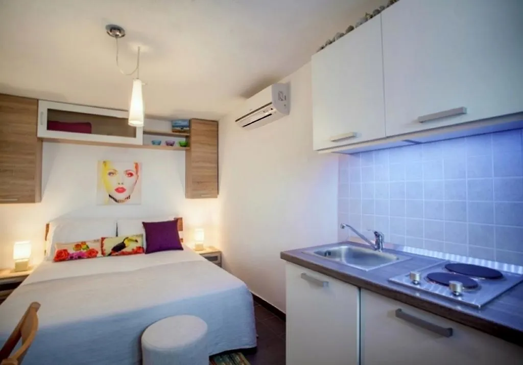 Honey Apartments 茨雷斯 0*,  克罗地亚