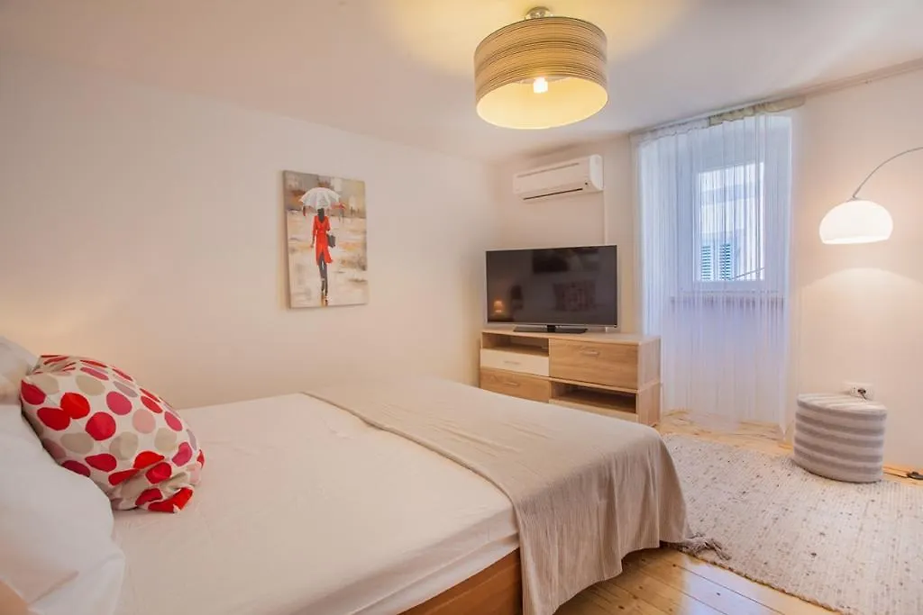 Honey Apartments 茨雷斯